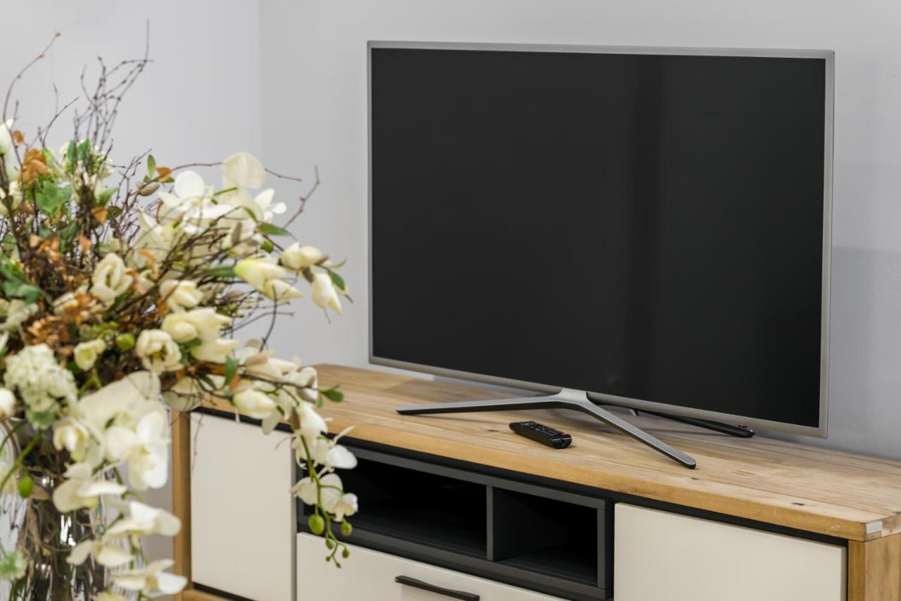 Villa Venecja Apartment Chwaliszewo With Free Garage City Center By Noclegi Renters 포즈난 외부 사진
