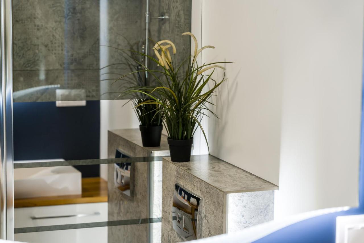 Villa Venecja Apartment Chwaliszewo With Free Garage City Center By Noclegi Renters 포즈난 외부 사진